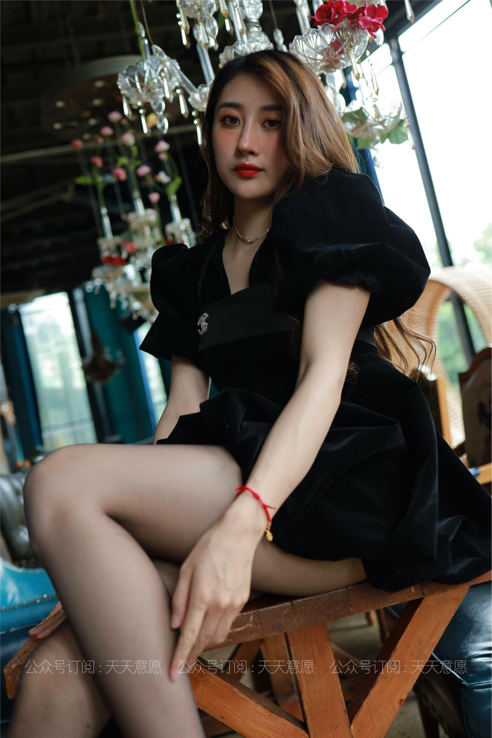 IESS异思趣向  2021.07.06 丝享家853：夏夏《长腿黑天鹅》